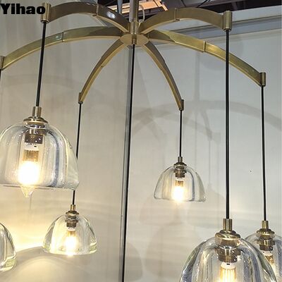 खरीदें लक्जरी लिविंग रूम के लिए 3500K गर्म सफेद एलईडी के साथ हस्तनिर्मित पीतल और क्रिस्टल झूमर ऑनलाइन निर्माण