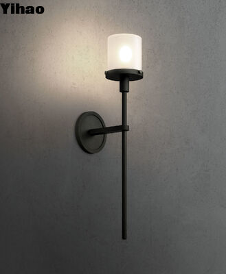 खरीदें आधुनिक लिविंग रूम और होटल परियोजनाओं के लिए 30000 घंटे के जीवनकाल के साथ Yihao VENTOUX पीतल एलईडी दीवार दीपक ऑनलाइन निर्माण